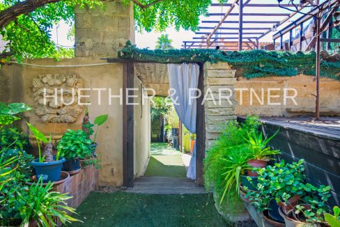 Durchgang zwischen den Patios