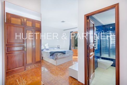 Master-Bedrooms mit Bad en suite