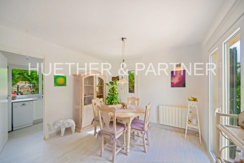 Essbereich in Richtung Küche