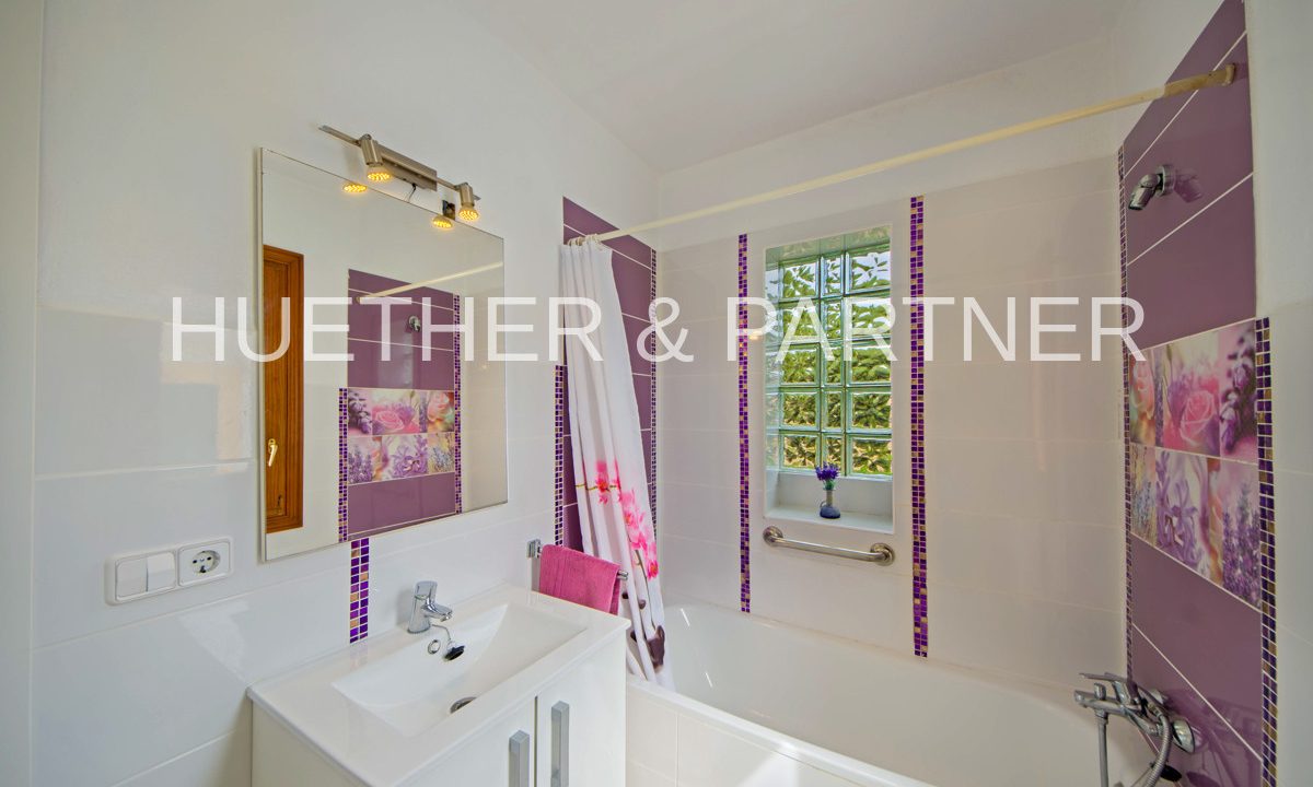 fea4b44a-003a-499d-b9e0-ef1307f6c5c3