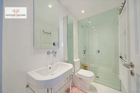 Bathrooms 2