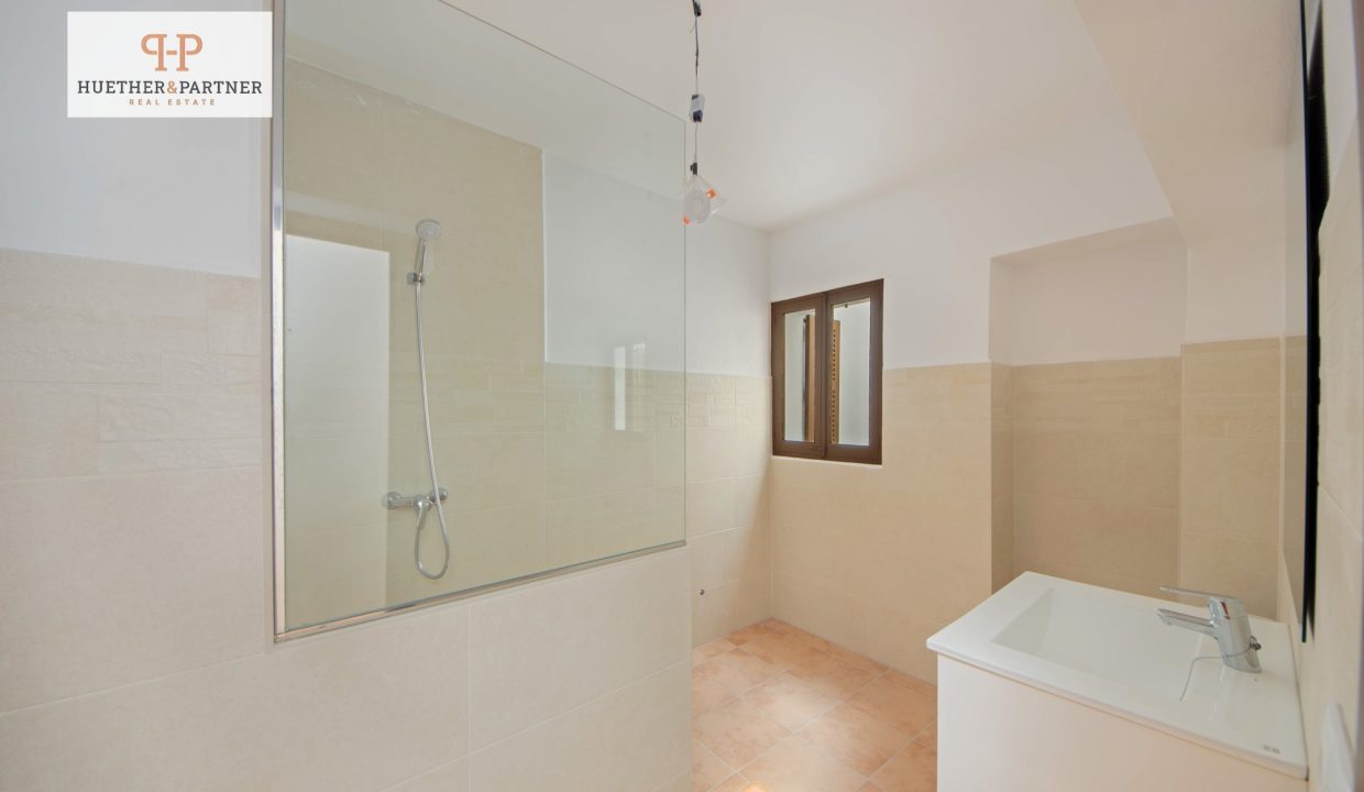 Apartment 4