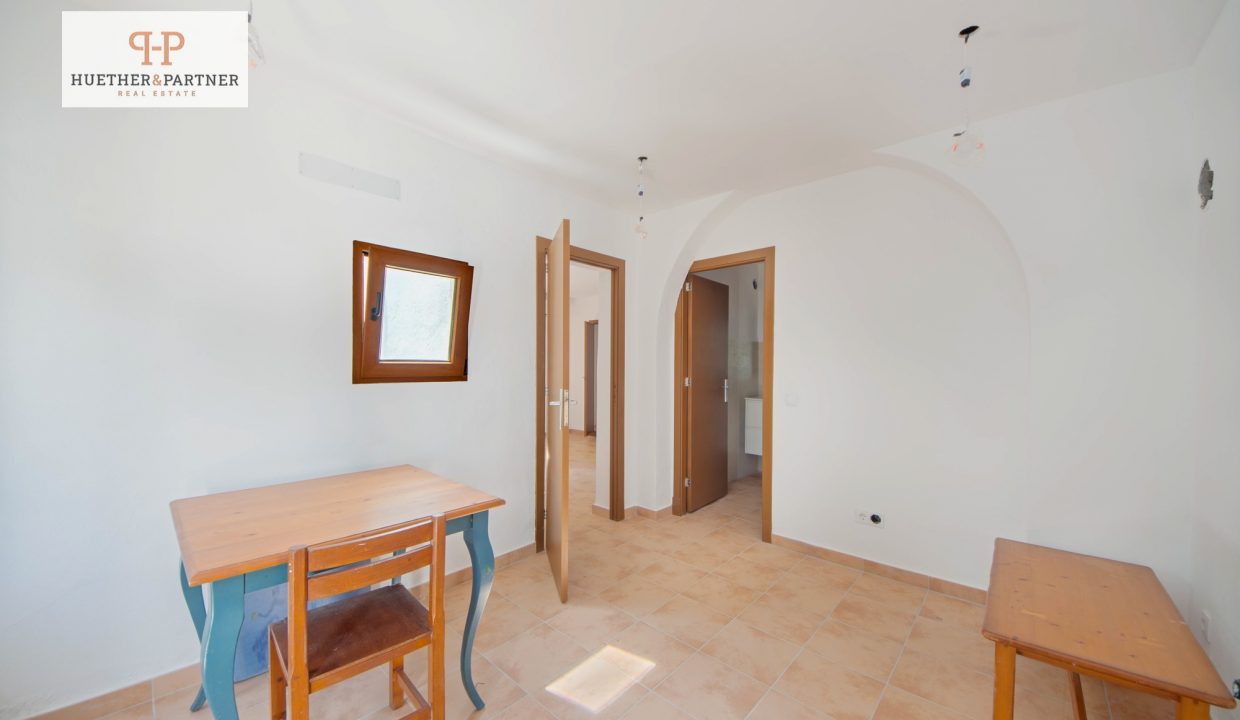 Apartment 6