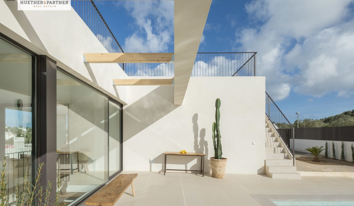 Terrasse mit Pool