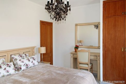 Bedrooms 3