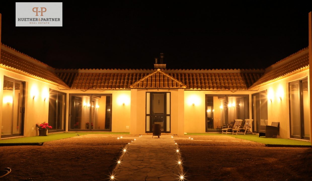 1654b965-d277-4598-ba31-90831341f708