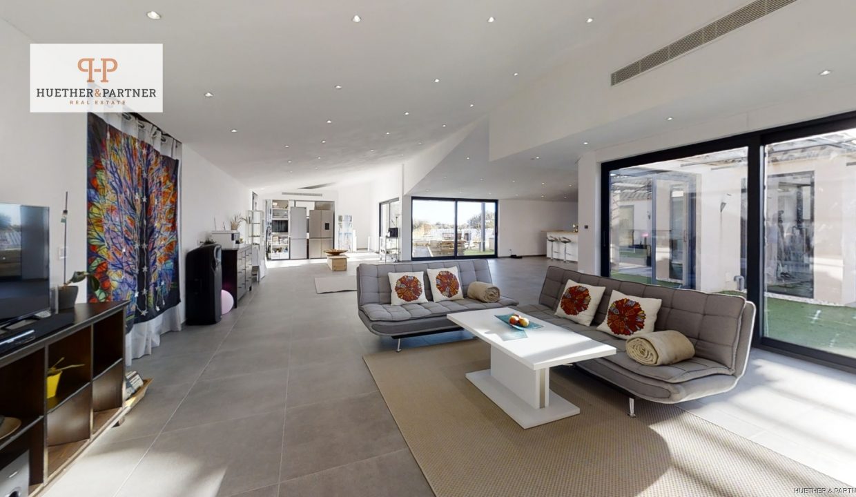 1c1e19bd-d56e-440f-a598-6826d0fc47fb