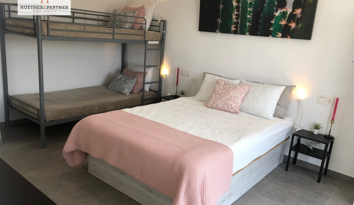 48e24b6b-b1f8-44f5-9343-6b171d9f2315