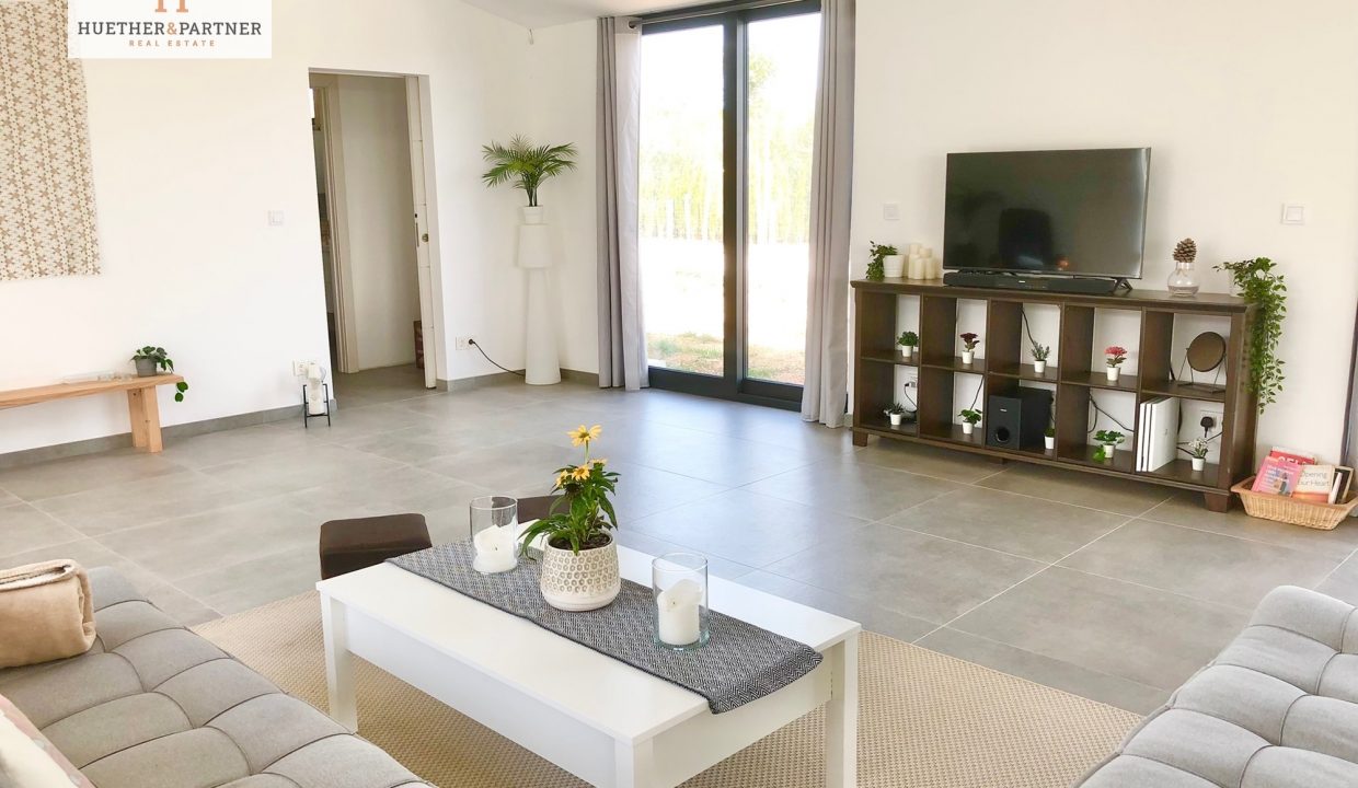 57e41f2d-b699-4e24-b88b-3c1d54d0e115