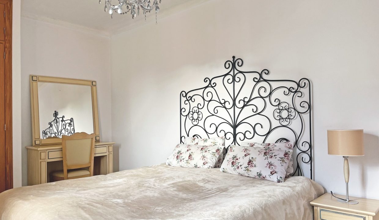Bedrooms 5