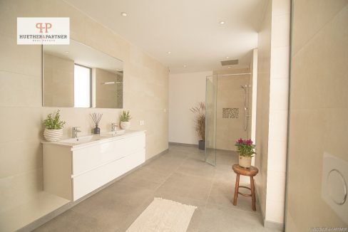 8ccf1b3c-8dc1-4ea0-a45d-c329b32c99e3