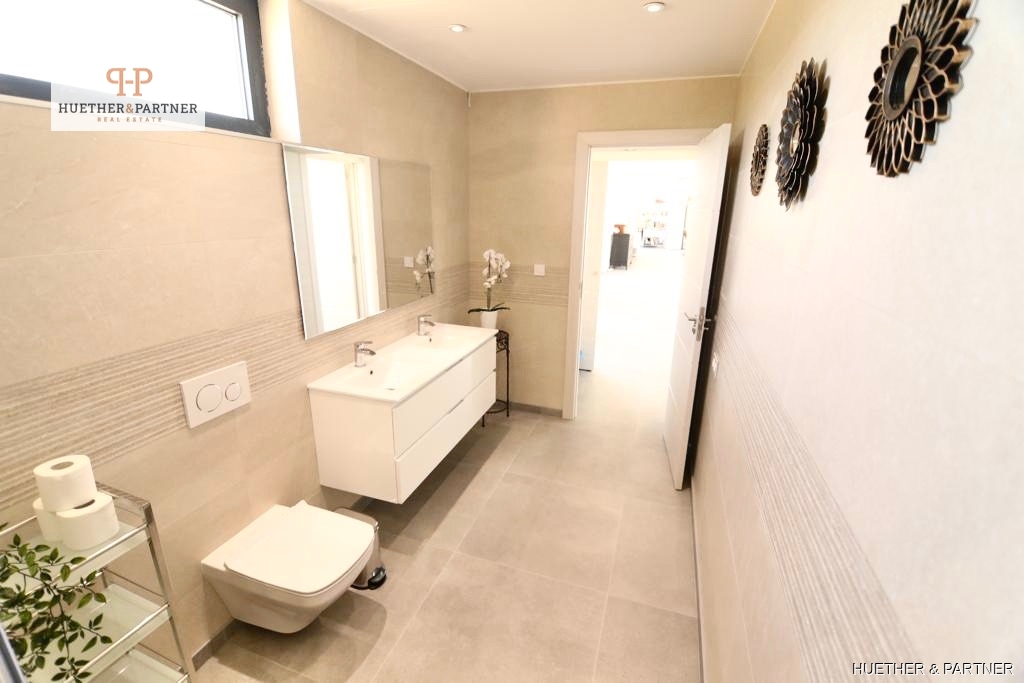 8b0ec7f5-9231-4cc8-b660-1ea39ba5908f