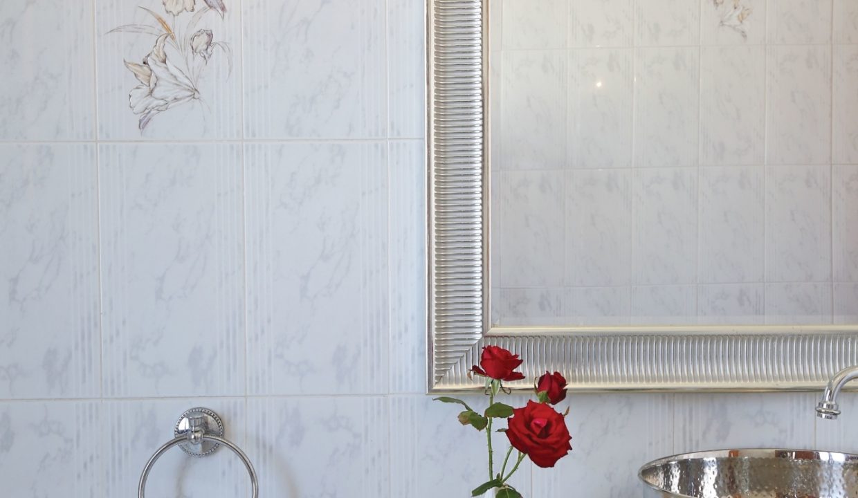 Bathrooms 2