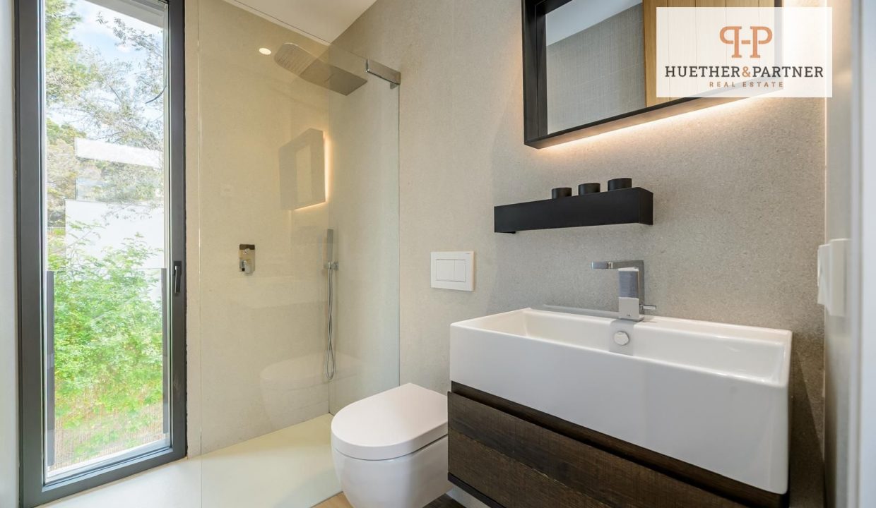 4be6bed1-aee7-44cb-8d44-0e55a9d70493