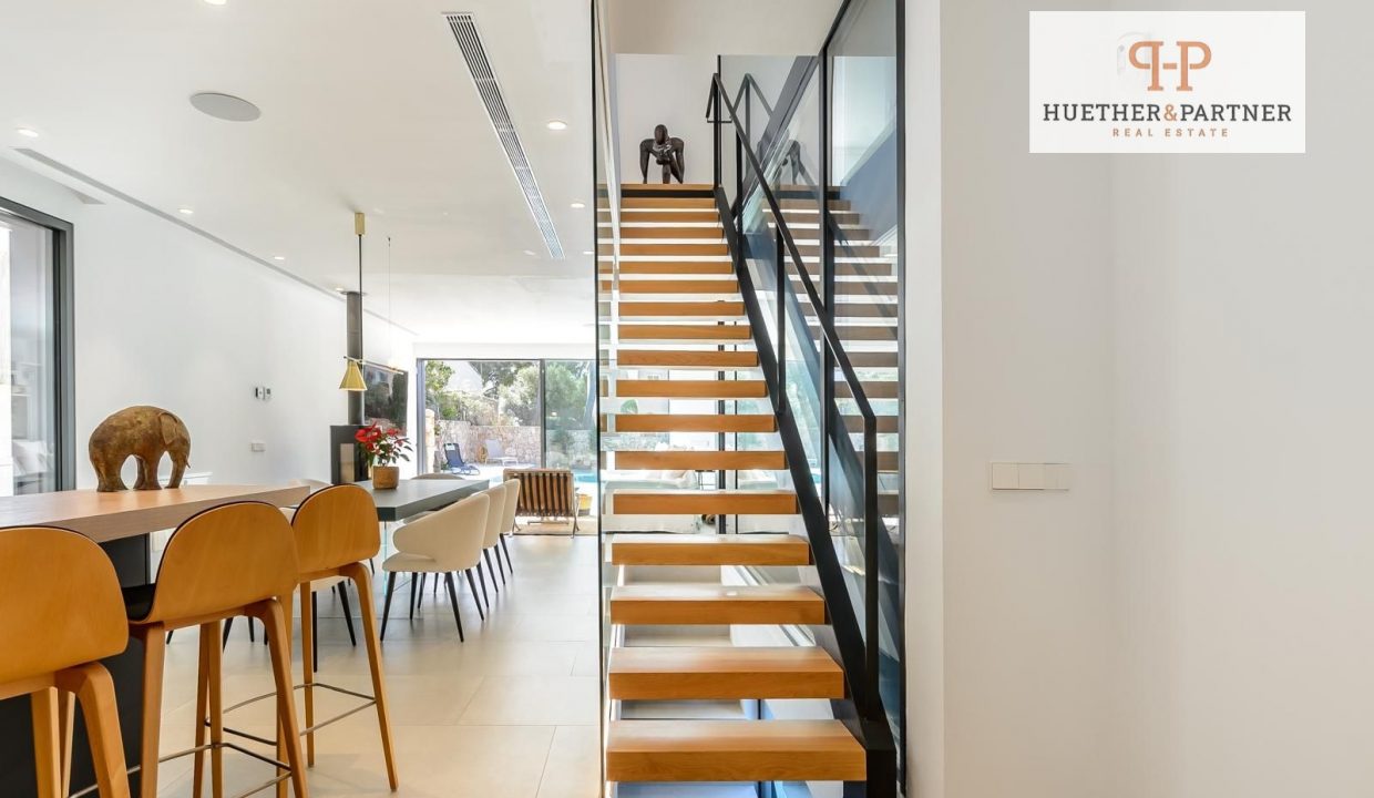 a843693c-7538-446a-b6ed-872615fbea6a