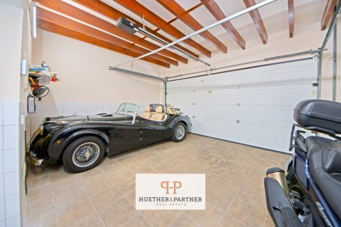 Garage mit Zugang Haus