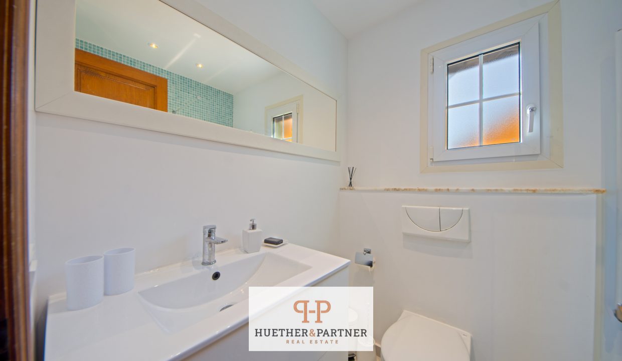 e9fbc8c4-1dc1-494e-9414-23dcffbef80d