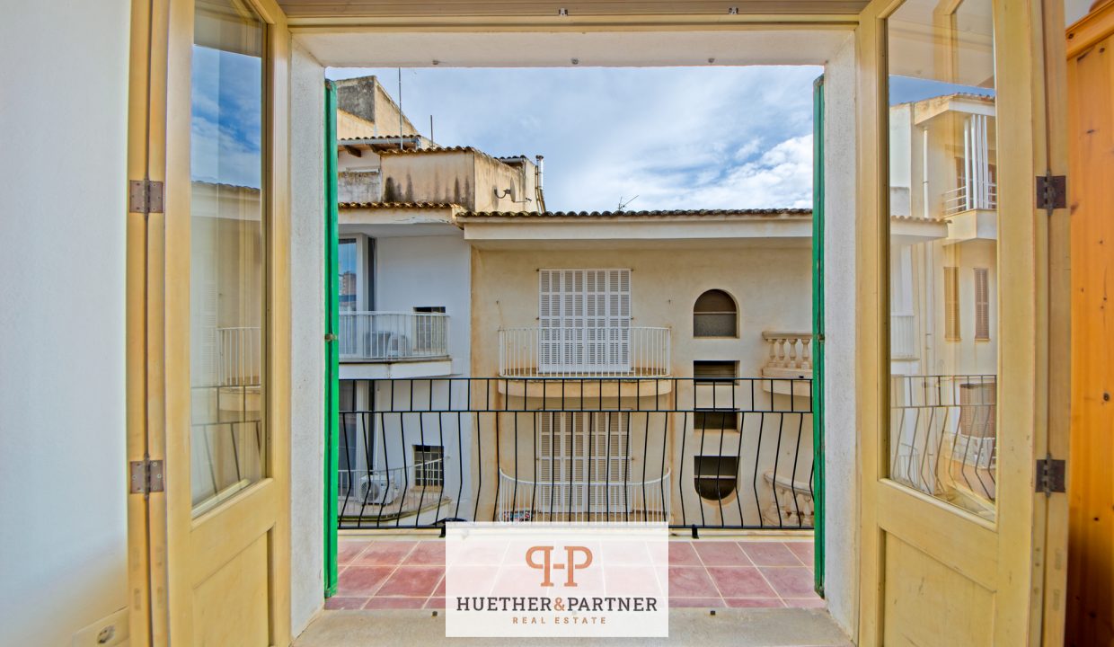 f7a1bd29-7956-4b4b-9489-090c4f85a118